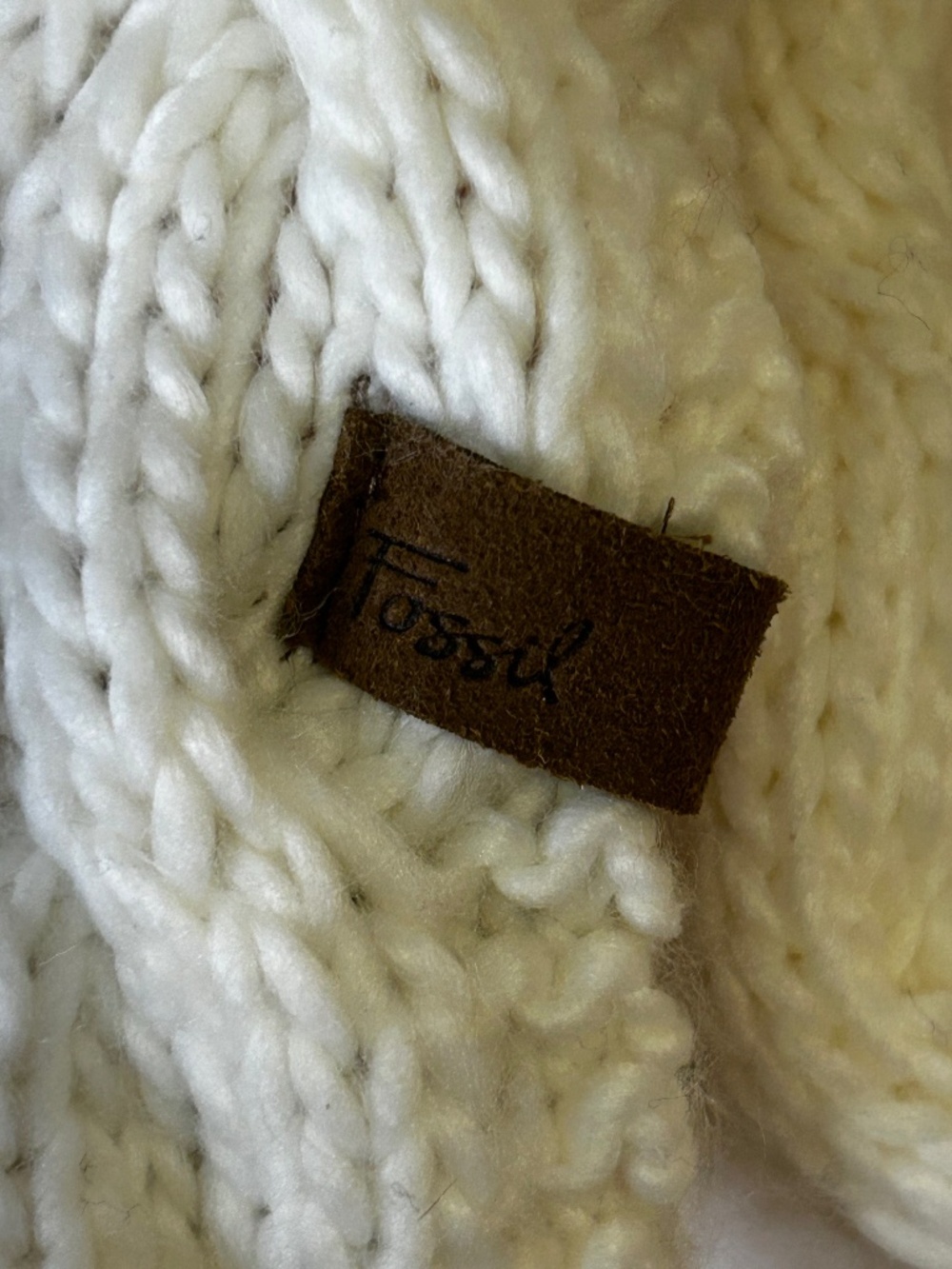 Fossil Ivory Cable Knit Fringe Rectangle Scarf Womens Acrylic - Soft and Bouncy!